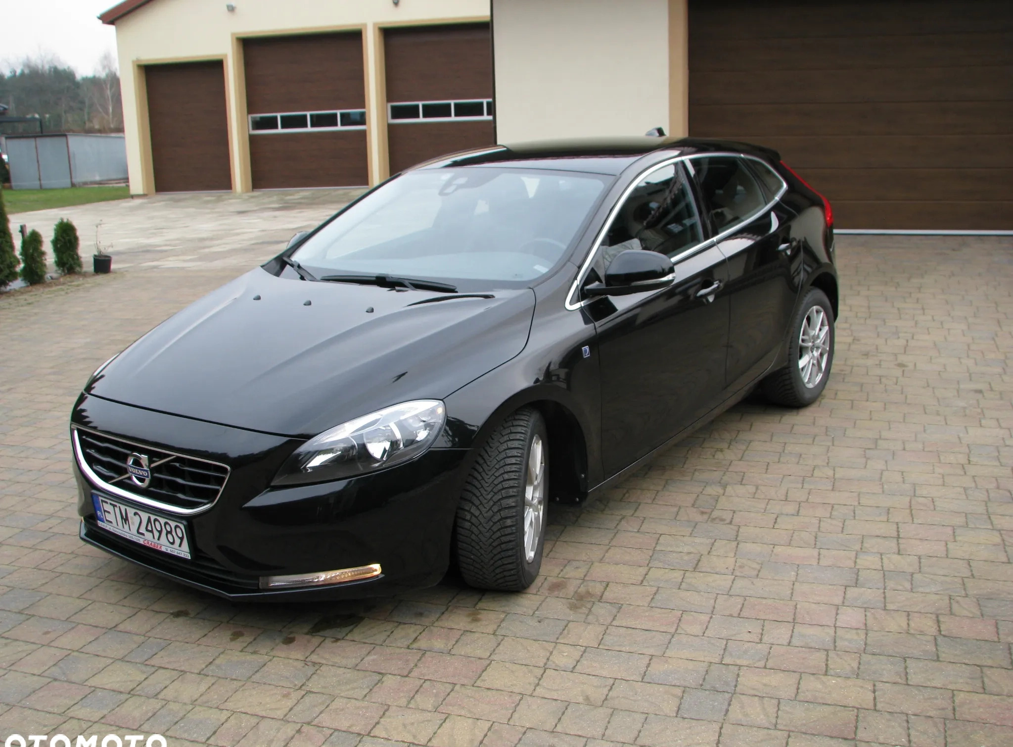 Volvo V40 cena 59900 przebieg: 110000, rok produkcji 2016 z Piotrków Trybunalski małe 301